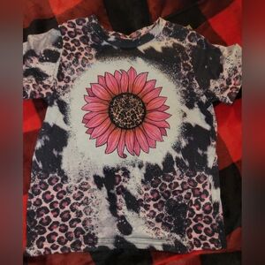 Pink and cheetah print shirt. Pink sunflower. Size 5/6 girls. TEMU.